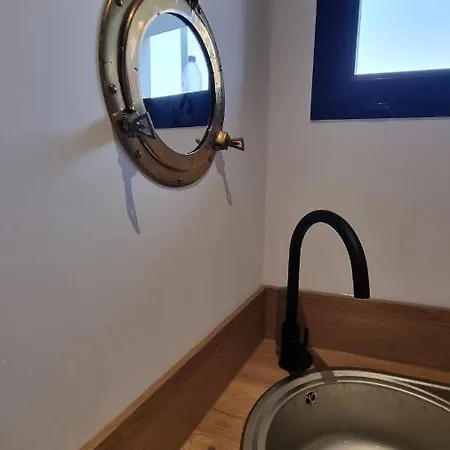 Apartment Au Bord De *