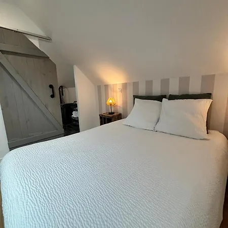 Au Bord De Apartment *